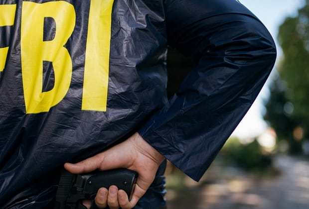 Alertă în Utah, după ce sub o maşină a presei a fost descoperit un dispozitiv exploziv. Suspectul, acuzat de terorism, anchetat de FBI