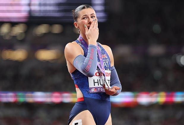 A izbucnit în lacrimi după ce a câștigat medalia de argint la Campionatele Mondiale de atletism: „Atmosfera a fost sexy și agresivă”