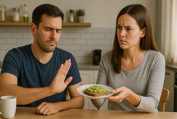 Bărbații obligați de neveste să mănânce avocado refuză să o mai facă, să nu crească deficitul