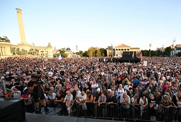 VIDEO Zeci de mii de persoane au protestat împotriva lui Viktor Orban la Budapesta