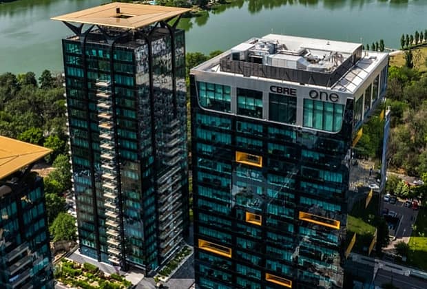 Cea mai scumpă clădire de birouri din România și-ar putea schimba proprietarul. Prețul record vehiculat pentru vânzare