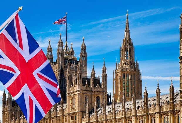 De ce Marea Britanie „a devenit neatractivă” după Brexit. Ce spun studenții și tinerii profesioniști români