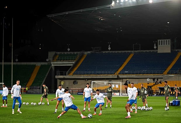 Cel mai dezechilibrat meci din istoria Ligii Campionilor » 120:1 e raportul bugetelor și 60:1 al vedetelor din lot!