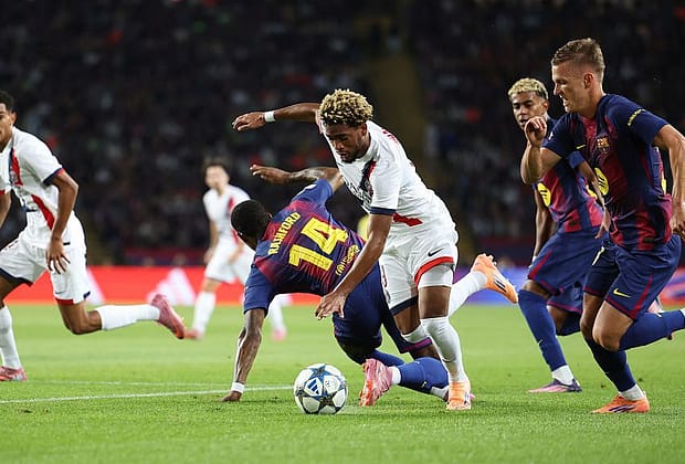 A fost spectacol total în Liga Campionilor: Barcelona, învinsă de PSG 1-2. City, egalată în ultimul minut 2-2. Toate rezultatele