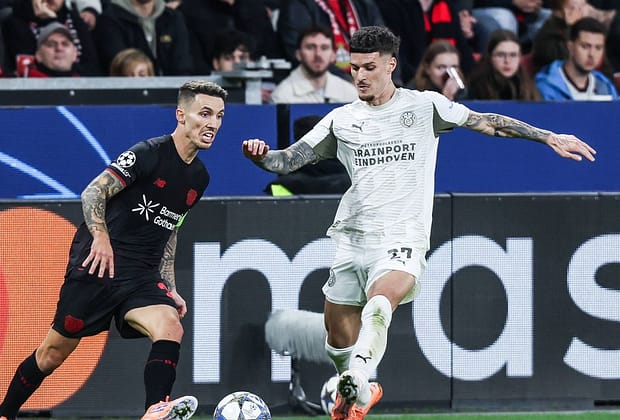 Ce notă a primit Dennis Man pentru 73 de minute în Bayer Leverkusen -1