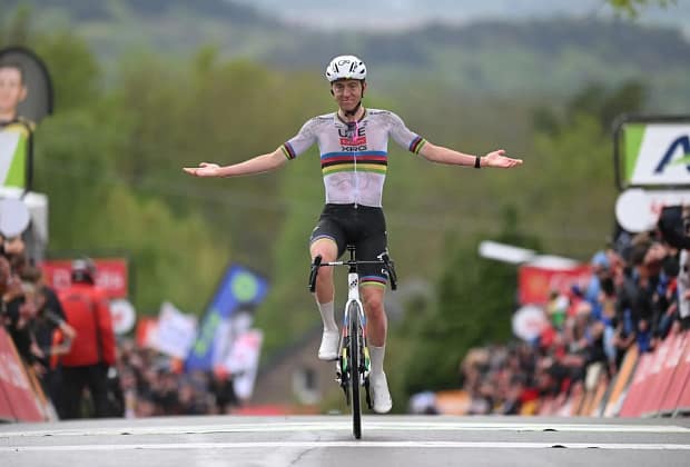 Tadej Pogacar, medaliat cu aur la Campionatele Europene pe şosea