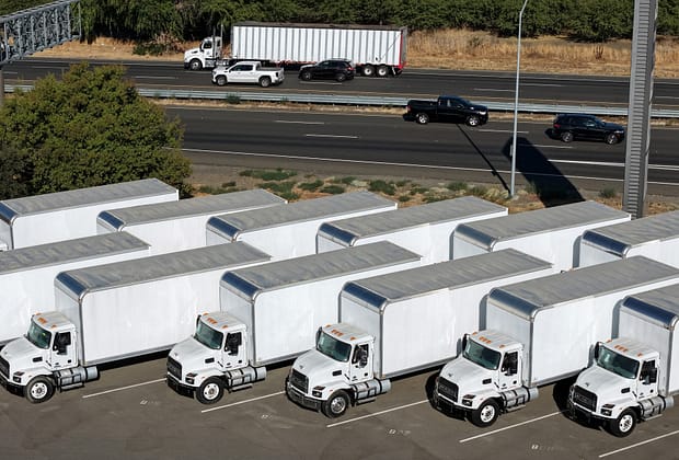 Trump vizează „concurența externă neloială”: O nouă taxă vamală, de 25%, a fost impusă de la 1 noiembrie