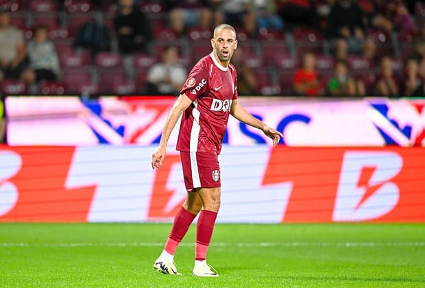 Islam Slimani a „spart gheața” la CFR Cluj și s-a luat de arbitraj: „Nu a fost penalty!”