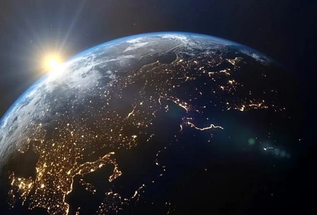 Se subtiază scutul magnetic care protejează Pământul. Suntem în pericol?