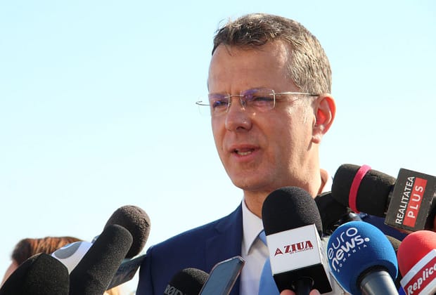 România nu va intra în război, afirmă ministrul Apărării, care denunță că e „foarte multă dezinformare ce vine pe filieră rusească”