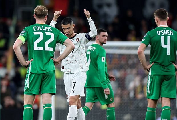 Cristiano Ronaldo, comportament degradant în Irlanda -0. Starul a făcut circ și a încasat cartonașul roșu după un gest golănesc