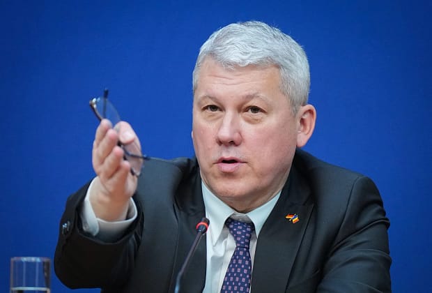 VIDEO Revoluție în MAI