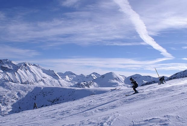 Cele mai populare stațiuni de schi din Bulgaria. Localnic: „E ușor de observat uriașul val de bani care a intrat în Bansko”