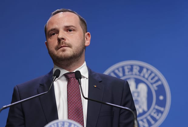 Ministrul Sănătății trimite Corpul de Control la clinica medicului Marek Vâlcu / Snoop a scris că chirurgul vedetelor face operații ORL, fără specialitate ORL, și le impune pacientelor să nu se adreseze justiției