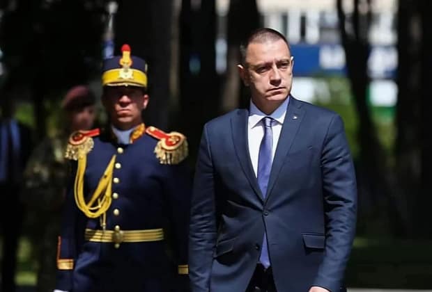 Război pe tema soldelor militarilor