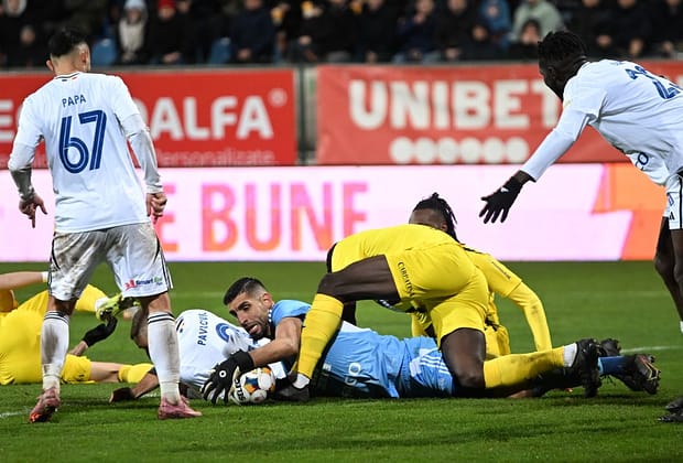 FC Botoșani -0, derby pentru primele două locuri în Superligă, ACUM! Eurogol pentru Mailat după dominația „câinilor”