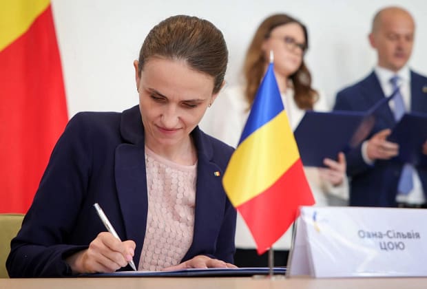 MAE reduce cheltuielile cu 10%, dar nu salariile! Oana Țoiu respinge comasările și explică situația cumulului pensie–salariu