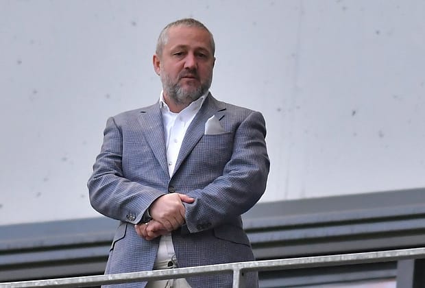 Din ce a făcut Mihai Rotaru, patronul Universității Craiova, o avere de 300 de milioane de euro