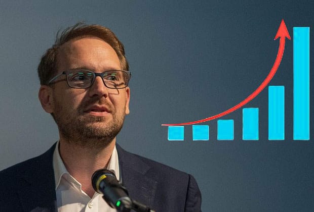 Suveraniștii sunt idioți! Cota lui Fritz a ajuns la 80% după acuzația că a interzis colindele