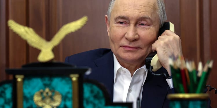 Kremlinul este „total uimit” de concesiile pe care Trump i le face lui Putin, spune un fost oficial rus
