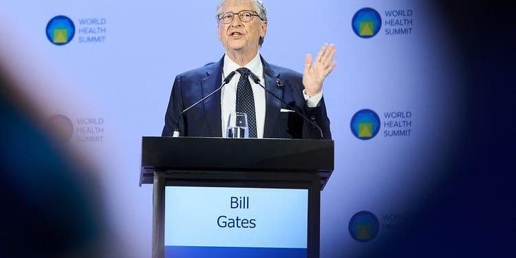 Bill Gates spune că oamenii ar trebui să fie îngrijorați de 4 lucruri „foarte înfricoșătoare”