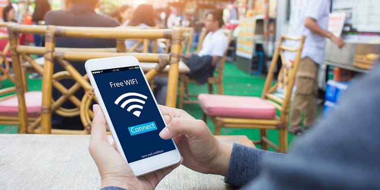 Trebuie să dezactivezi această setare din telefon! Contul tău bancar e în pericol