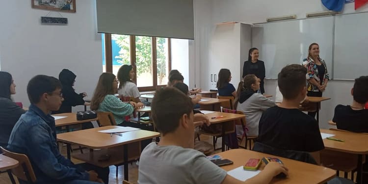 Cum văd elevii reformarea sistemului de Educație: „Vrem manuale atractive, profesori implicați și libertatea de a ne alege viitorul”