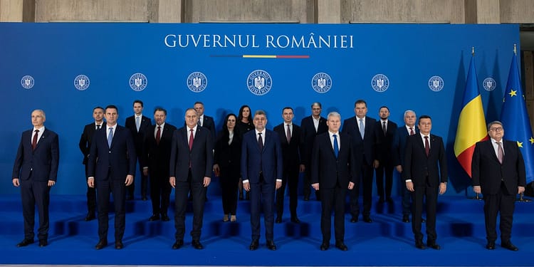 Ce șanse sunt ca Guvernul Ciolacu 2 să fie dat jos. „În acel moment, România este în pragul falimentului”| ANALIZǍ