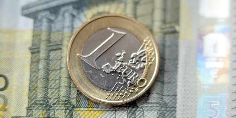 Curs valutar BNR 10 februarie 2025. Câți lei costă azi 1 euro