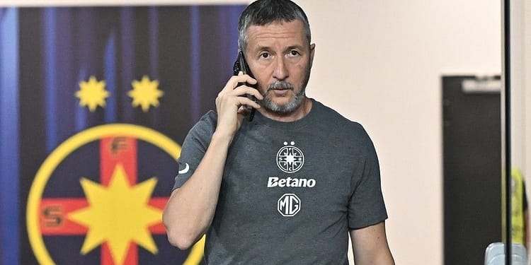 MM Stoica, dat pe spate de un jucător de la Dinamo: „Revelația campionatului”