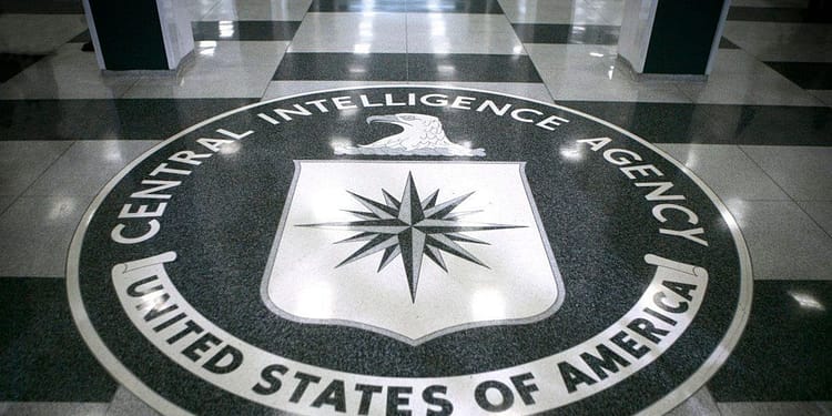 CIA anunţă un plan de plecări voluntare şi o reorganizare după reducerile de personal cerute de Donald Trump
