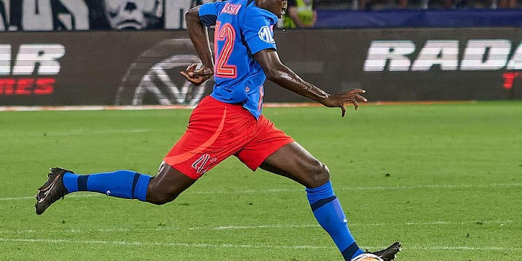 SuperLiga: FCSB, victorie uriașă în fața rivalei Dinamo. Reușita de senzație a lui Baba Alhassan a făcut diferența. Stipe Perica, ratare imensă la 1-1