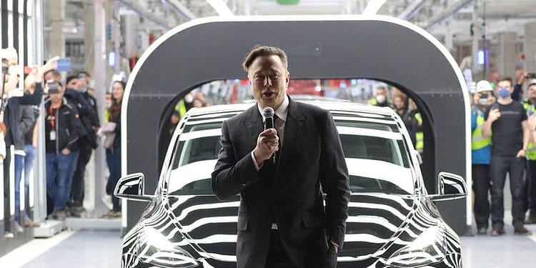 FBI a creat o echipă care să investigheze atacurile asupra Tesla: „Acesta este terorism intern”