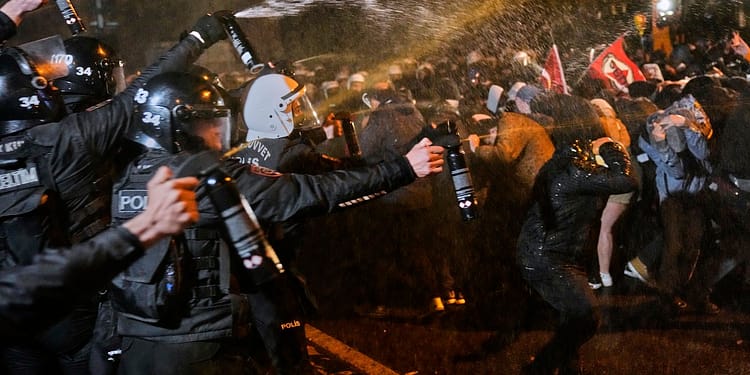 MAE emite avertizare de călătorie pentru Turcia, după protestele din capitala Ankara, Istanbul, Izmir şi alte mari oraşe