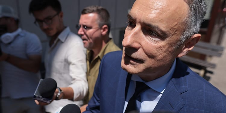 Scandalul fotografiilor – Nicușor Dan despre mandatul lui Coldea la SRI, la întrebarea HotNews: „Nociv pentru societate” / De ce crede asta