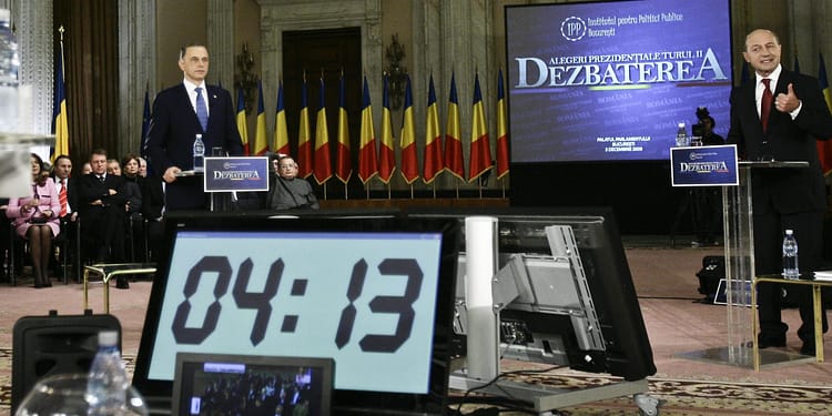 Cât contează dezbaterile? Epoca duelurilor cu scântei Iliescu vs. Vadim și Băsescu vs. Geoană a apus. Cine iese câștigător