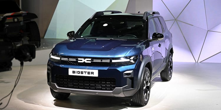 Motorul hibrid de pe Dacia Bigster ajunge pe două modele Renault, dar cu o modificare. Prețurile în România sunt mai mici decât la Dacia