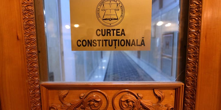 Cine este candidatul care a cerut la CCR invalidarea alegerilor. Invocă manipulare prin TikTok și influențarea alegătorilor prin mesaje despre „vot util” – DOCUMENT