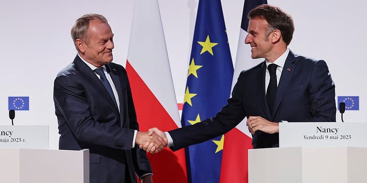 Polonia caută sprijin militar suplimentar față de cel oferit de SUA. Tratat de colaborare aprofundată cu Franța