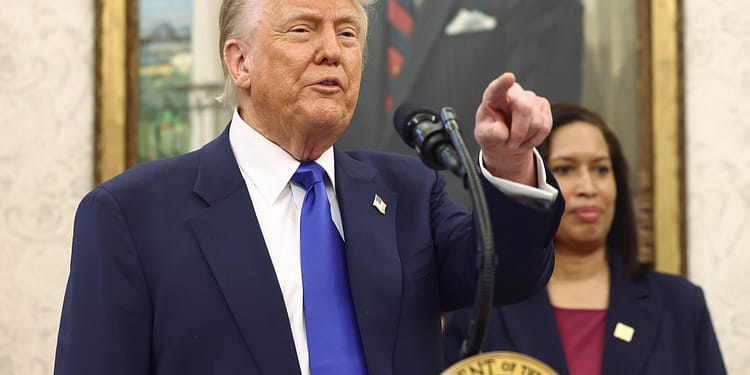 De ce acest plan atât de important pentru Trump nu se va întâmpla probabil niciodată. „Ar putea un președinte care admiră dictatorii să aleagă o metaforă mai bună decât transformarea unui punct turistic într-un gulag?”