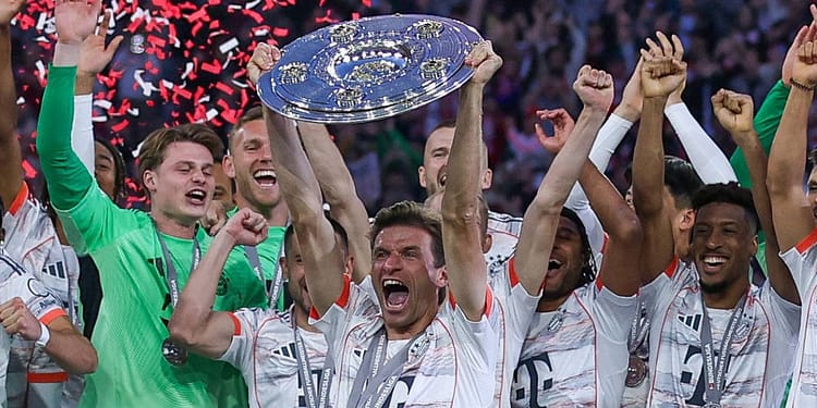 Thomas Muller a fost sufletul sărbătorii nebune pe Allianz Arena după ce Bayern a câștigat al 34-lea titlu!