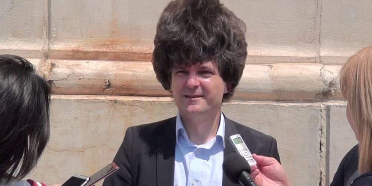 Nicușor, noi promisiuni de campanie: ”Scot trigonometria din programa școlară!”