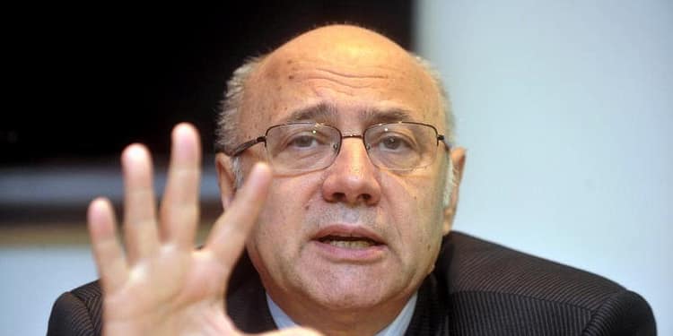 Anunțul medicului Irinel Popescu, după ce imaginea lui a fost folosită pentru a distribui fake-urile cu „morți umblători” despre vaccinul anti-COVID