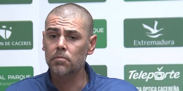 Fiasco total! Victor Valdés a rezistat doar o lună pe banca unei echipe din Liga 4