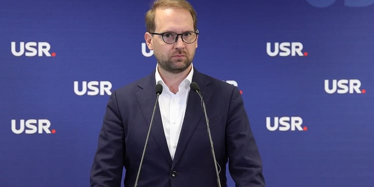 Dominic Fritz îi cere lui George Simion să respecte rezultatul alegerilor și legitimitatea preşedintelui ales. „Fiţi patrioţi!”