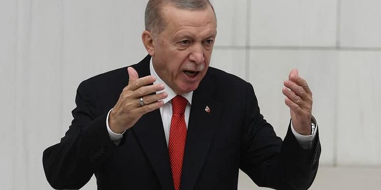 „Trebuie să aibă cel puțin trei copii”. Erdogan decretează „Deceniul familiei” în Turcia, în fața scăderii natalității