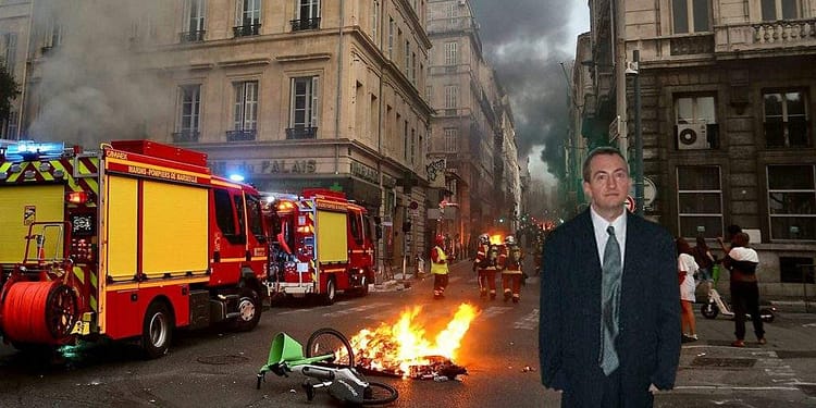Smart. Ca să scape de chiștoacele de pe jos, Parisul va aduce săraci din Mizil