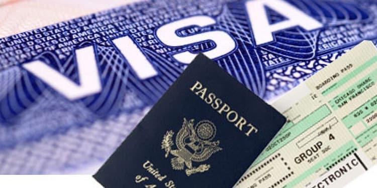 Administrația Trump revizuiește procedurile de verificare pentru acordarea vizelor pentru studenţi. Ambasadele SUA, inclusiv cea din România, suspendă programările pentru interviuri