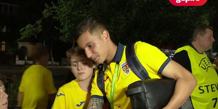 Danemarca U19 -3 » Imagini cu jucătorii naționalei alături de familie si de iubitele lor. Tinerii au împărțit autografe și au fost felicitați de suporterii româniei