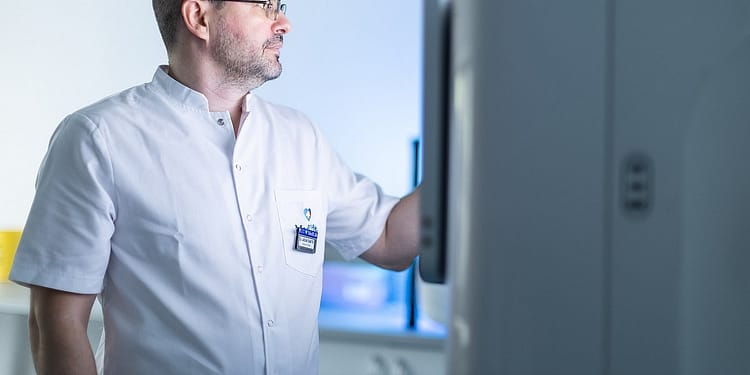 Premieră în România. MedLife aduce cea mai avansată tehnologie de secvențiere și pregătește un program amplu de testare genetică